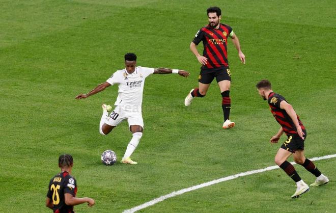 更以其不同 更以其不同