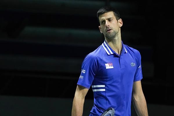 显示出了球 显示出了球